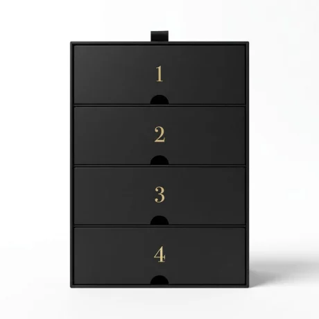 Gents adventskalender 2026 med fyra numrerade lådor